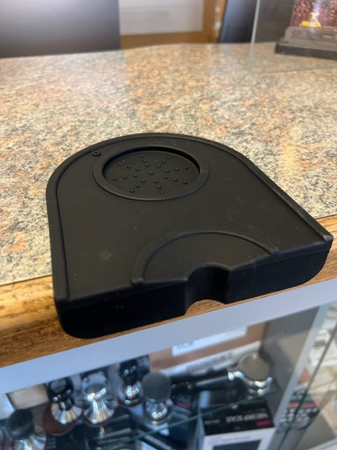 Corner tamping mat